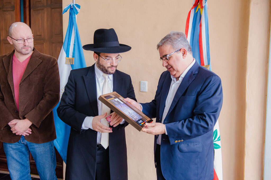 El Gobernador fue invitado a participar del 30° aniversario del atentado a la AMIA