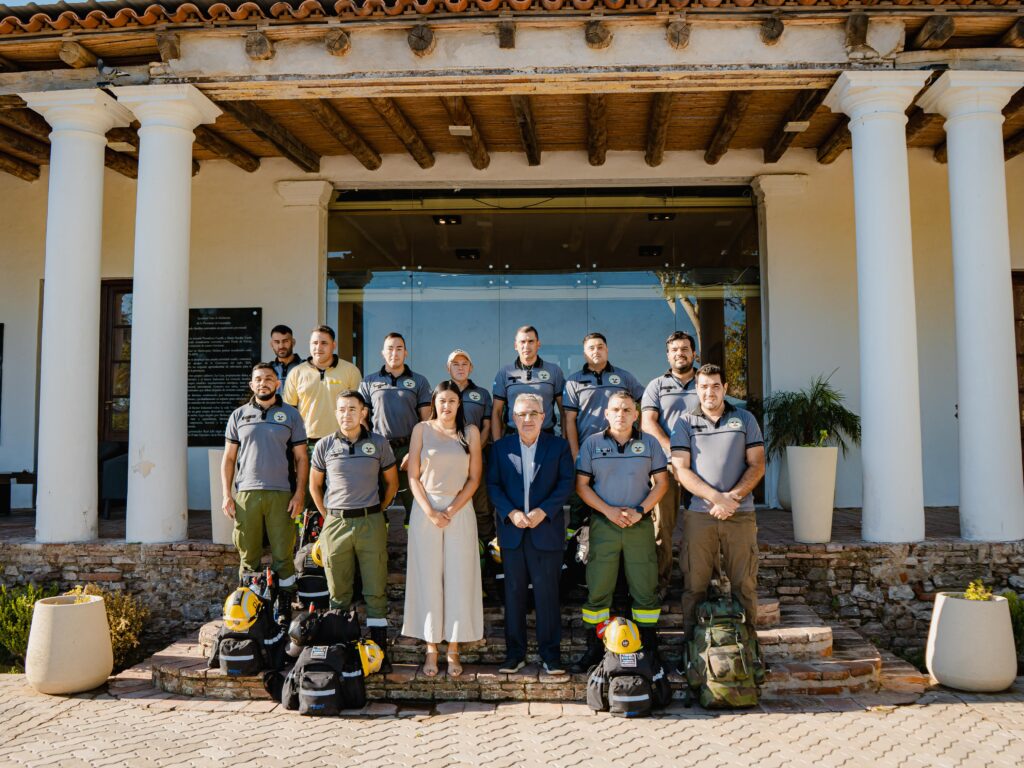 Brigadistas de Catamarca viajan al sur del país para combatir incendios en el Parque Nacional Nahuel Huapi