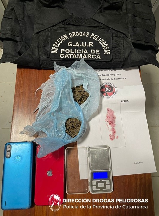 Secuestran droga, teléfonos celulares y una balanza gramera en Tinogasta