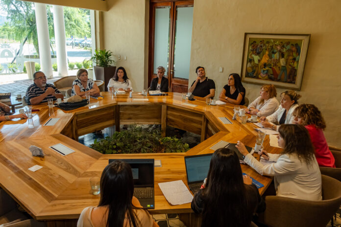 Se acordó un nuevo salario mínimo docente e incremento salarial