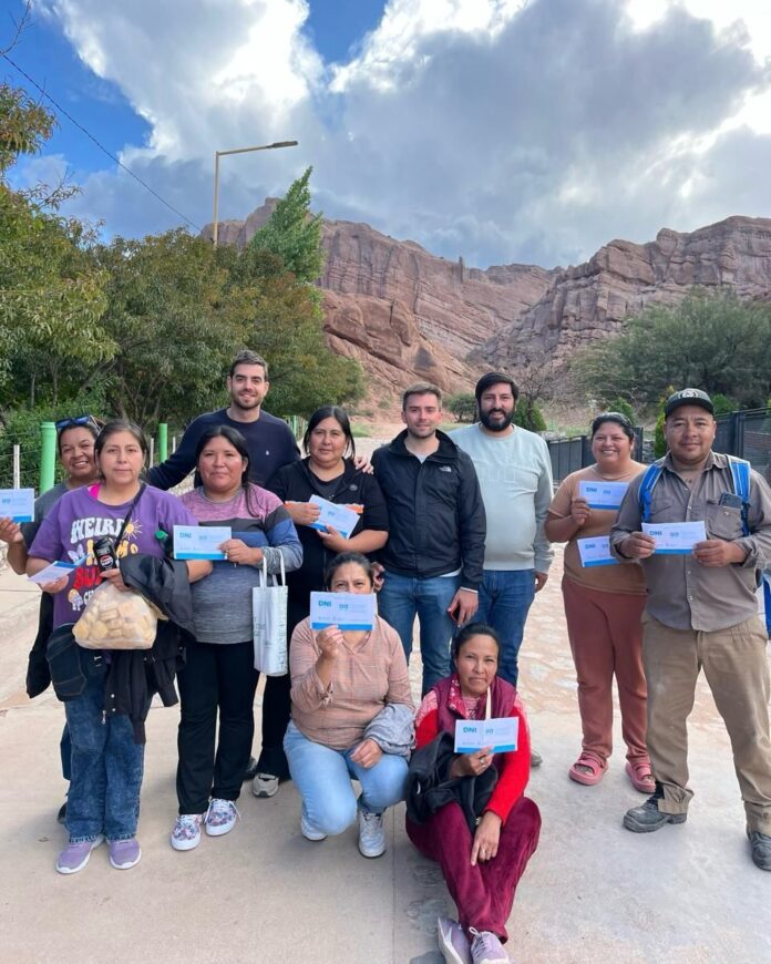 Derecho a la Identidad Se entregaron 350 DNI en el interior profundo de Catamarca (2)
