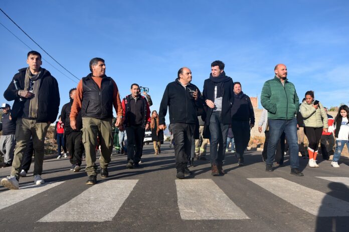 Asfaltado barrio 23 de abril.. (5)