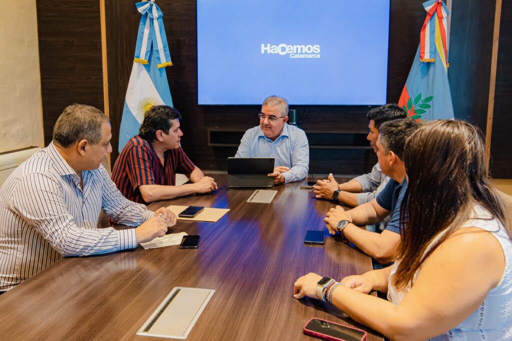 Raúl e intendentes definen obras para 2026 en El Alto y El Rodeo