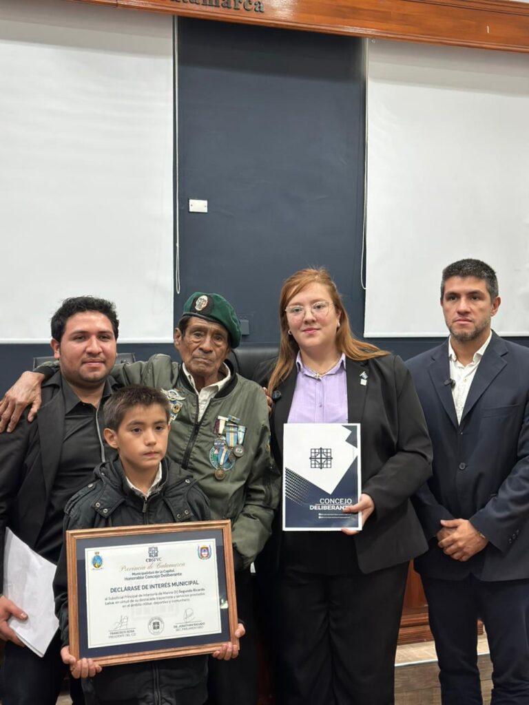 La Libertad Avanza homenajeó al veterano de guerra, Segundo Ricardo Leiva en un emotivo acto