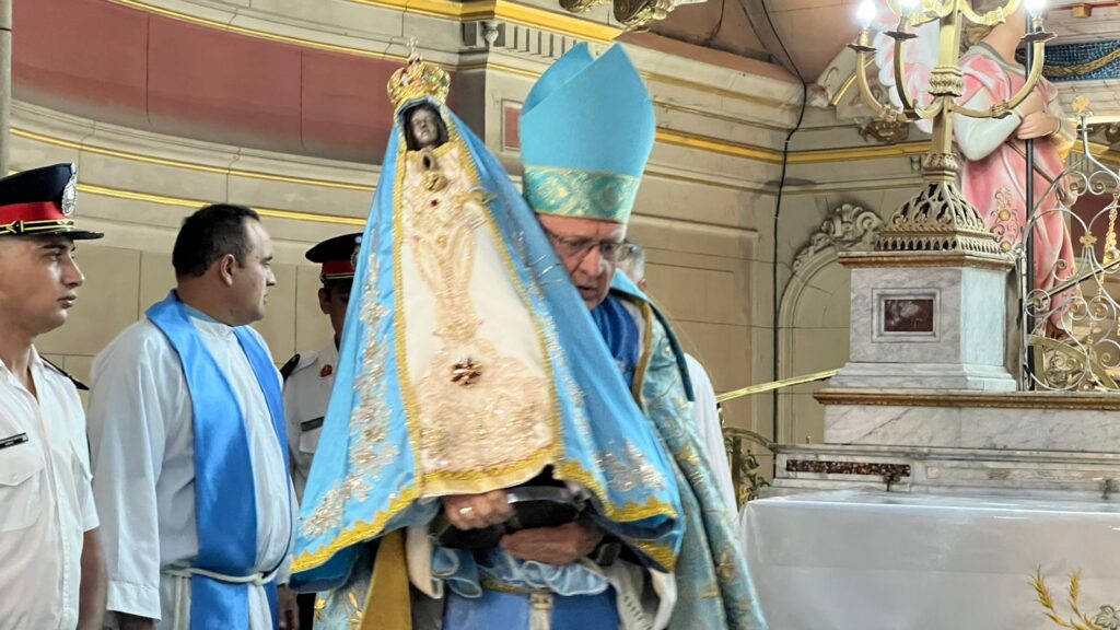 Catamarca dio inicio a las fiestas de la Virgen del Valle con un ferviente pedido por la paz en el mundo