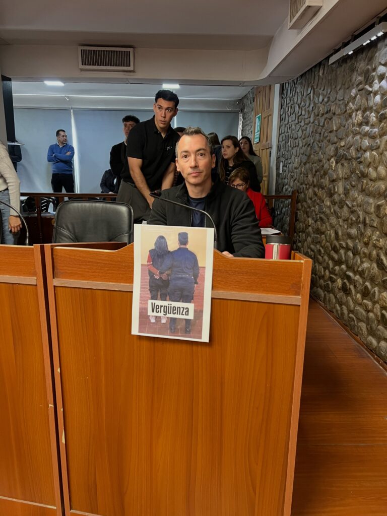 Detención de una trabajadora desata un fuerte cruce político en Catamarca
