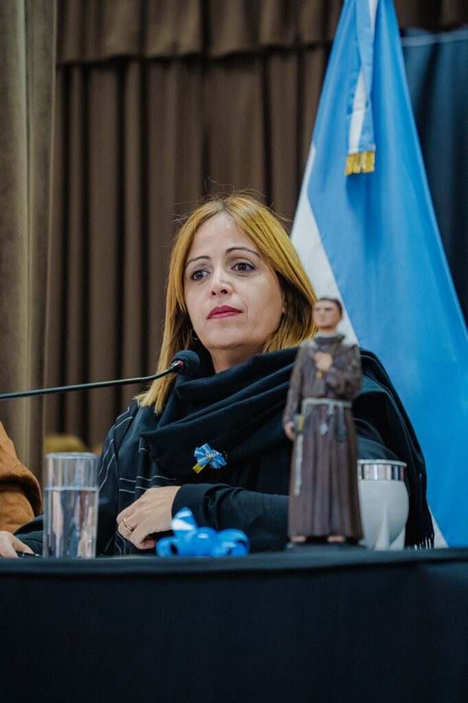 Paola Fedeli confirmó que no se dará de baja a la agente denunciante