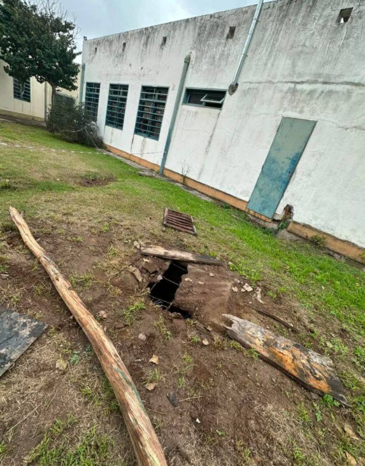 Docentes autoconvocados denuncian abandono edilicio y cuestionan el destino de los fondos mineros