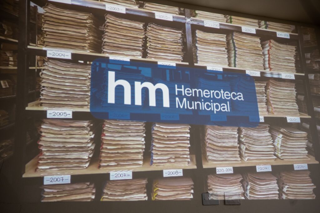 La Capital impulsa la modernización de la Hemeroteca Municipal mediante un avanzado sistema de digitalización histórica