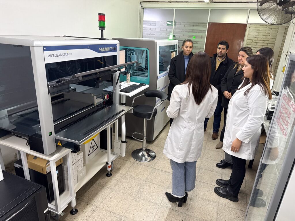 Nuevo equipamiento del Laboratorio Central permite diagnósticos más tempranos y precisos