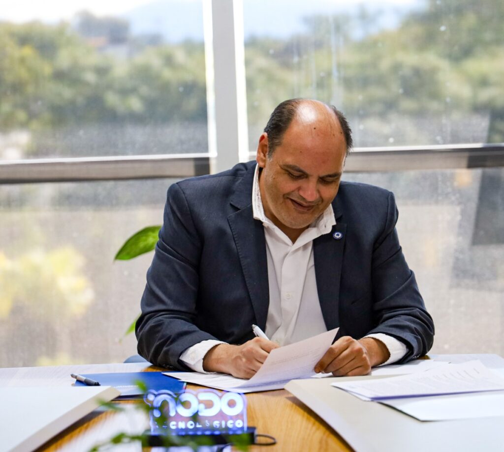 Capital firmó acuerdos con la UNCA y Antofagasta de la Sierra para fortalecer las artesanías y el turismo regional