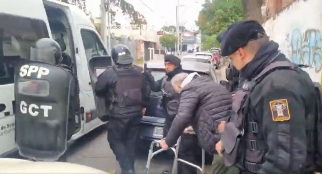 Rasgido internado bajo vigilancia mientras la Justicia redefine su situación domiciliaria