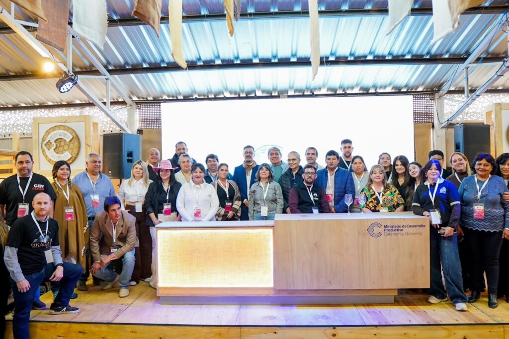 Un renovado pabellón «Bodegas & Delicatessen» abrió en el Poncho 2026