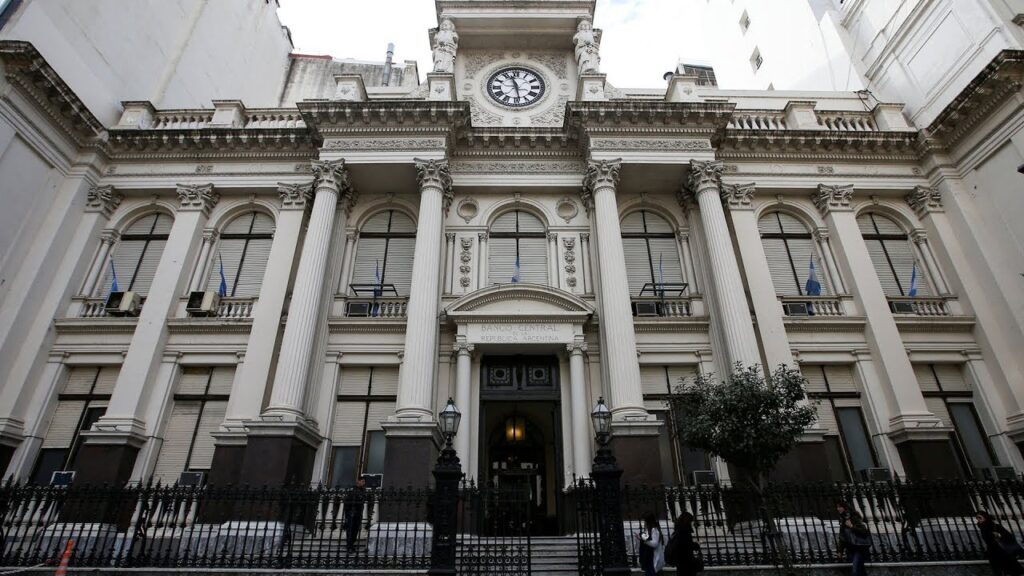 Reforma del BCRA: 12.819.532.788.614.400.000%