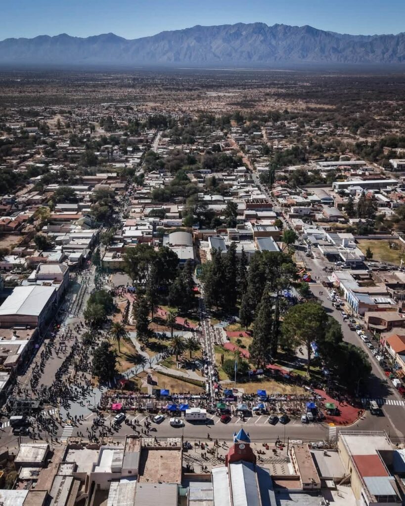 Tinogasta celebró sus 313 años con una jornada de homenajes y participación comunitaria
