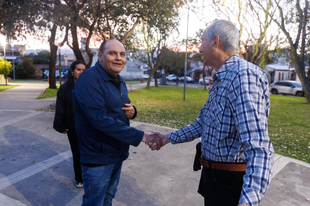 El intendente se reunió con vecinos del barrio Judicial