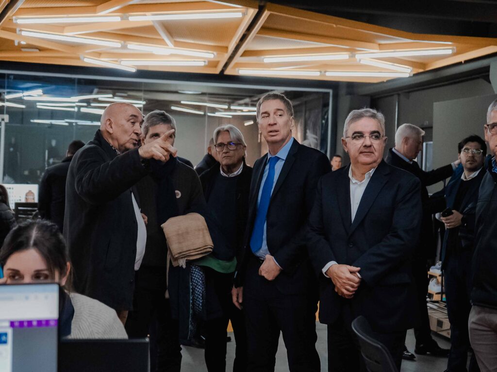Santilli y Caputo recorrieron CONFECAT