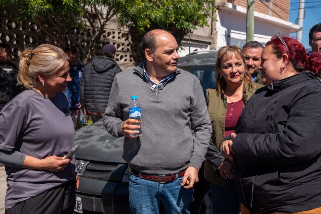 Finalizan las obras de repavimentación en la avenida Cobacho y avanzan nuevos trabajos viales en la Capital