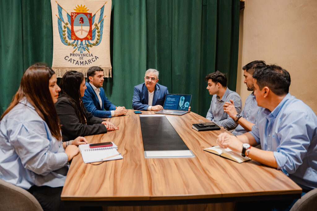 Catamarca busca impulsar la producción de topacio y proyectarla a mercados internacionales
